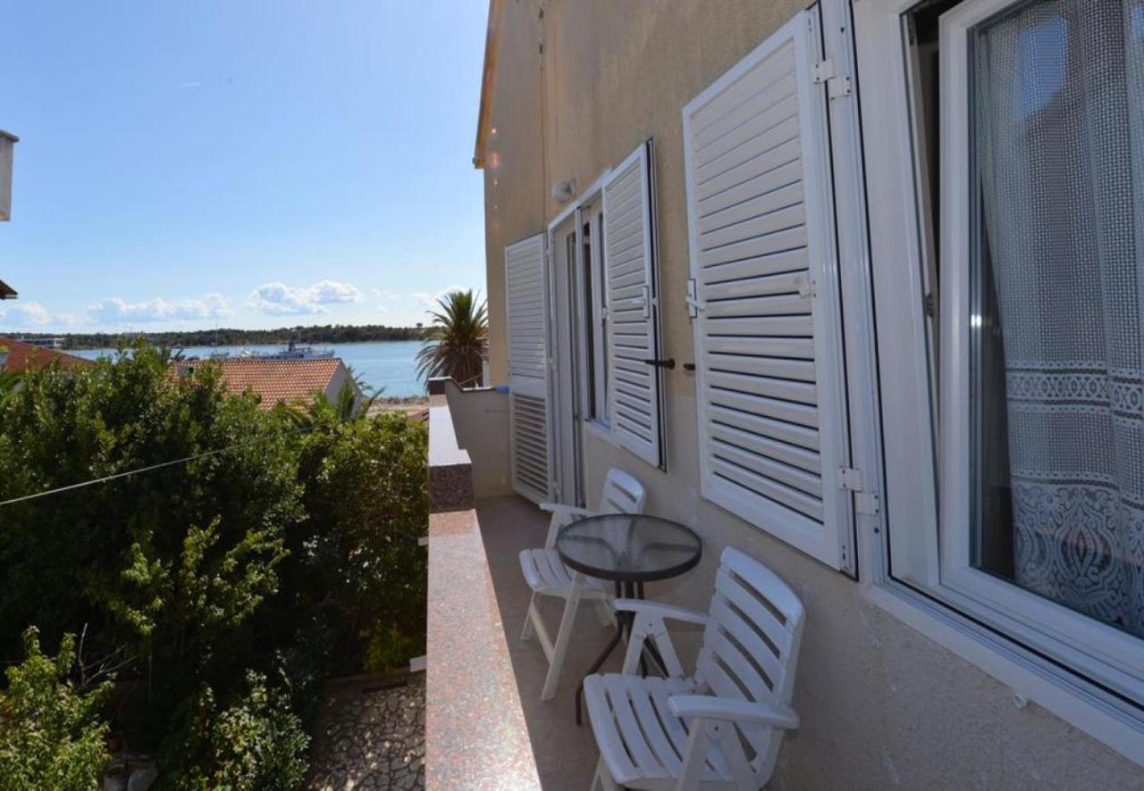 Apartmani Ivana Novalja Exterior foto