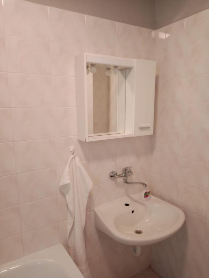 Apartmani Ivana Novalja Exterior foto