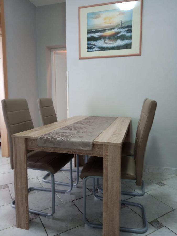 Apartmani Ivana Novalja Exterior foto