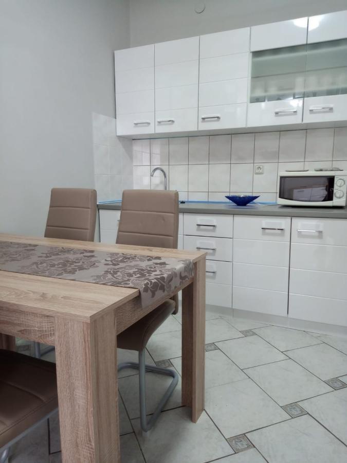 Apartmani Ivana Novalja Exterior foto